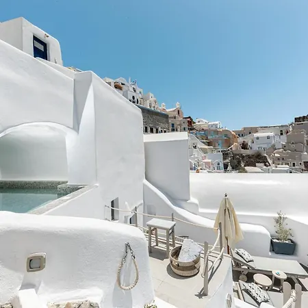 Yposkafo Jacuzzi House Ferienhaus *