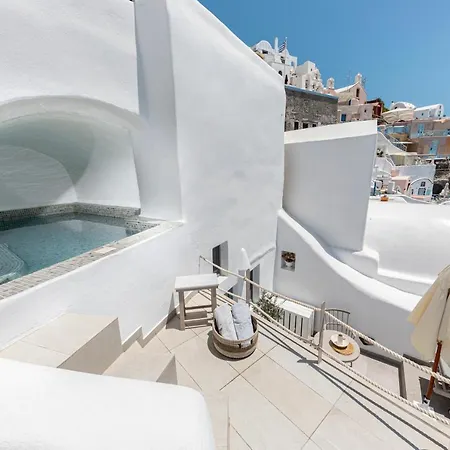 Yposkafo Jacuzzi House *