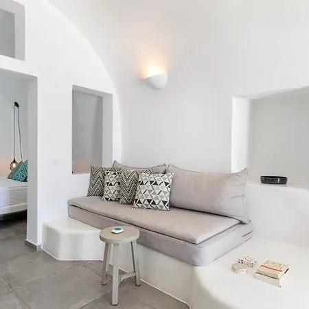 Yposkafo Jacuzzi House *