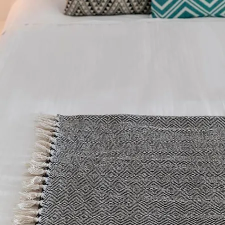 Yposkafo Jacuzzi House