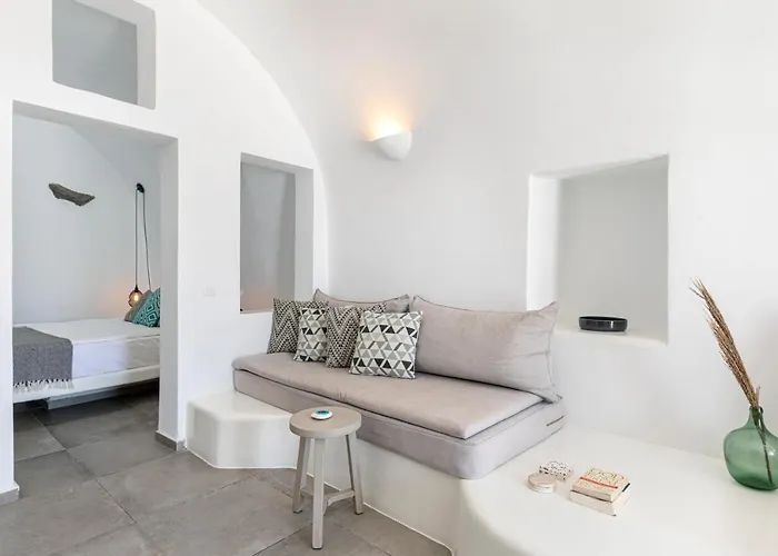 Yposkafo Jacuzzi House *