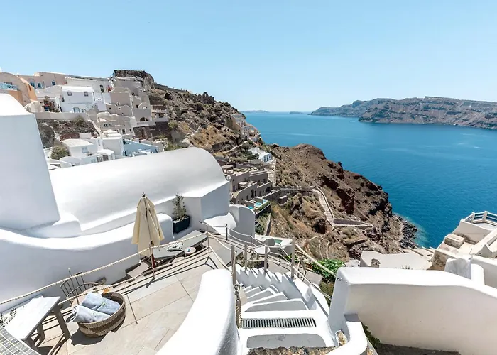 Yposkafo Jacuzzi House