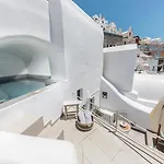 Yposkafo Jacuzzi House *