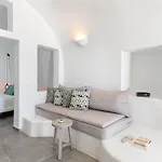 Yposkafo Jacuzzi House *