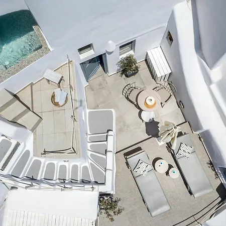 Yposkafo Jacuzzi House * Οία