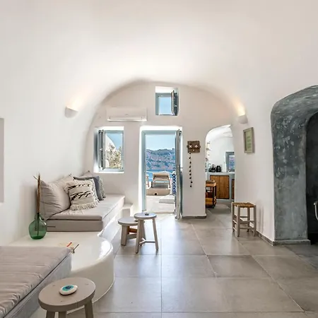 בית נופש Yposkafo Jacuzzi House אויה
