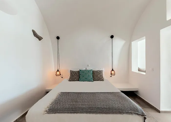 Yposkafo Jacuzzi House Ferienhaus *